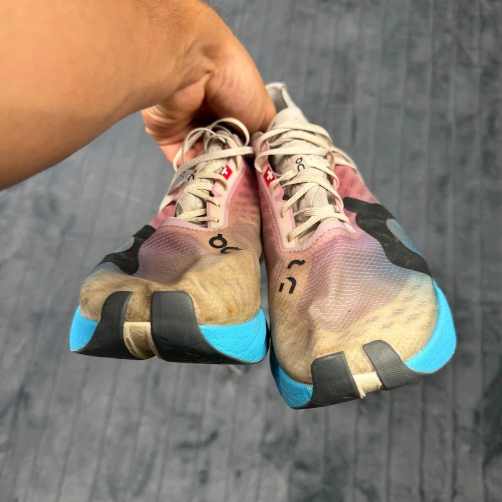 On Running Cloudboom Echo 3 Mens 7.5 Pink Blue White Carbon Road Racing Shoes